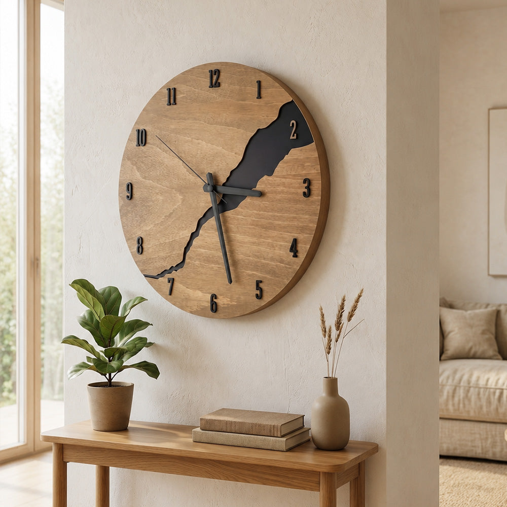 Horloge murale bois Ardennes cadran rond fissure naturelle